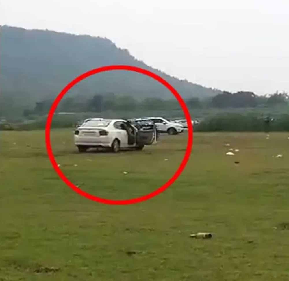 पर्यटन स्थल बना स्टंट का मैदान, सूरजपुर में युवकों ने कार से किया जोखिम भरा करतब