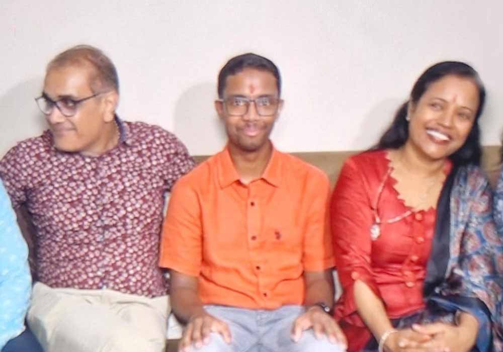 छत्तीसगढ़ का NEET में शानदार प्रदर्शन, शिप्रक-चार्वी ने 99.99 परसेंटाइल के साथ किया टॉप