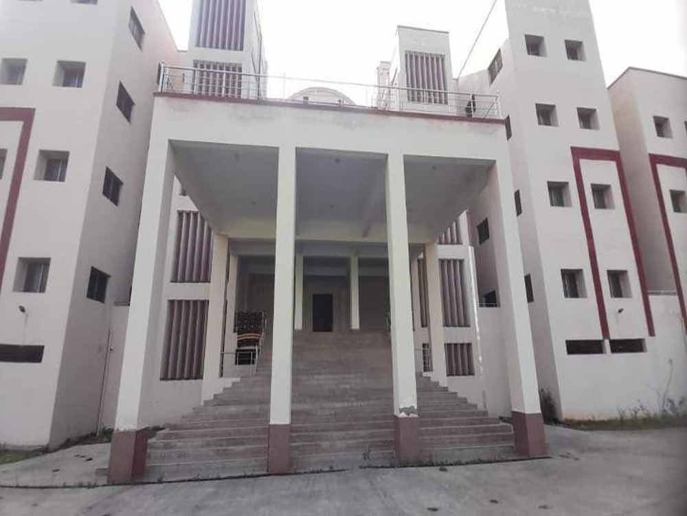 चार साल बाद पूरी हुई दुर्ग यूनिवर्सिटी की नई बिल्डिंग, उद्घाटन की तारीख का इंतजार