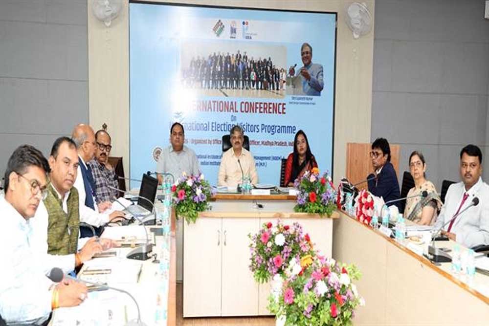 निर्वाचन सदन मध्यप्रदेश में अंतर्राष्ट्रीय निर्वाचन आगंतुक कार्यक्रम विषय पर अंतर्राष्ट्रीय सम्