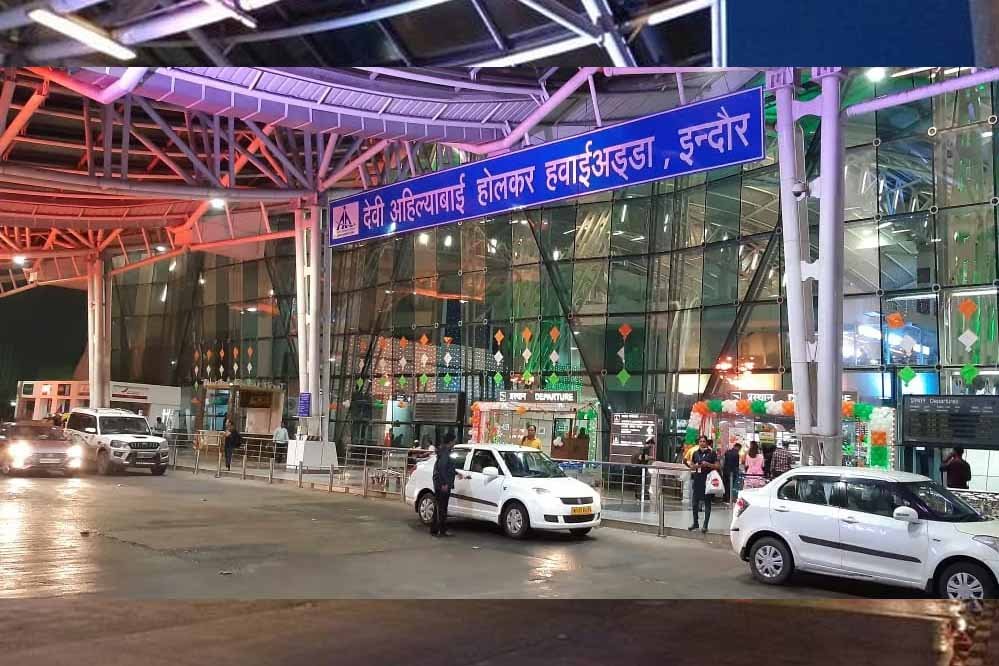 इंदौर एयरपोर्ट विस्तार को मिली रफ्तार, 143 एकड़ जमीन की तैयारी, बोइंग विमान संचालन का रास्ता हो