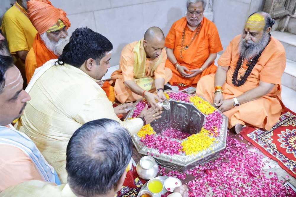 श्री दूधेश्वरनाथ धाम में मुख्यमंत्री ने बटुकों व साधु-संतों से किया संवाद