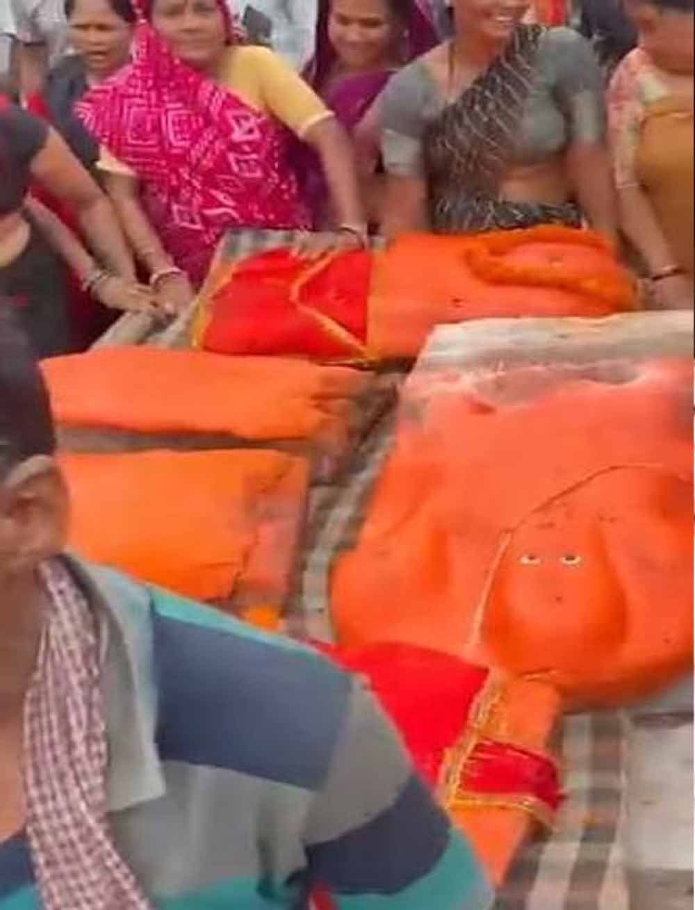 कमाली माता मंदिर विवाद गरमाया, मूर्तियां हटाने पर सांसद का विरोध; भोपाल कलेक्टर ने बैठाई जांच