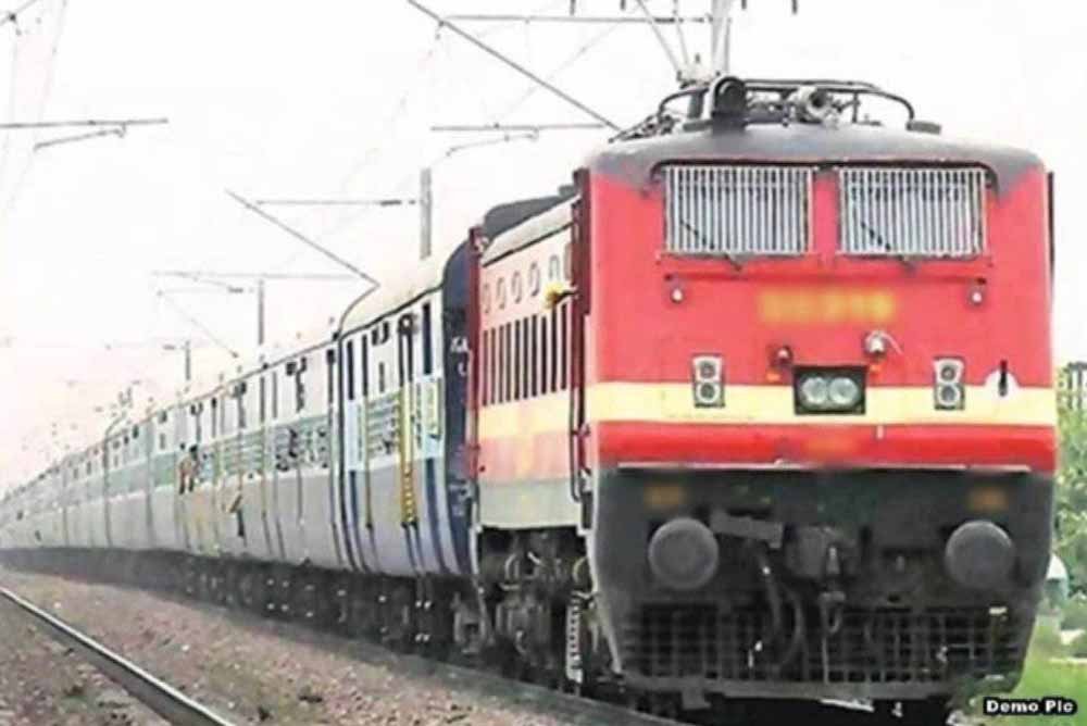 रेलवे की नई पहल: भोपाल डिवीजन में एंटी-बर्ड डिस्क लगाएगा, ट्रेनों का संचालन होगा और सुरक्षित