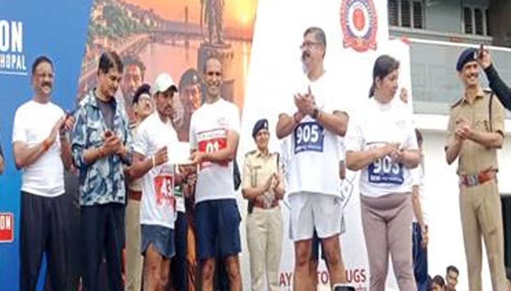 भोपाल में "Run For Life – नशे से दूरी है ज़रूरी 2.0" मैराथन में उमड़ा जनसैलाब