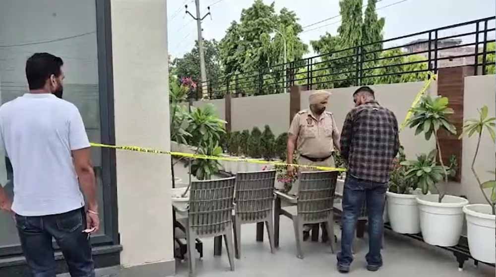 सिर्फ 2200 रुपये के लिए BJP ऑफिस बना निशाना, पंजाब के संगरूर में पेट्रोल बम फेंकने वाले दो गिरफ