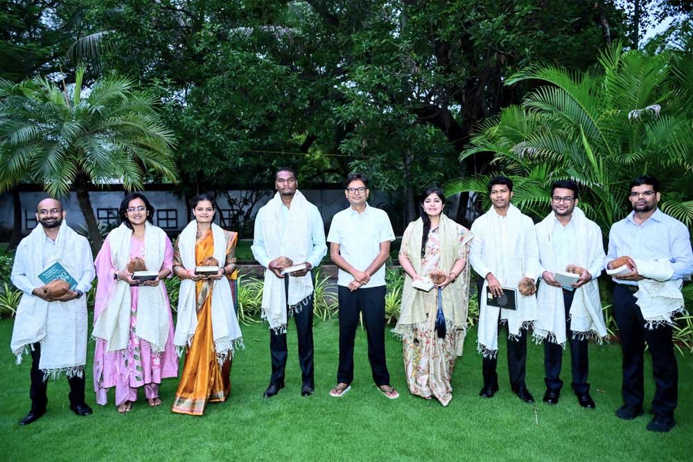 रायपुर में हुई आत्मीय भेंट, वित्त मंत्री ने दी बधाई और उज्ज्वल भविष्य के लिए शुभकामनाएं