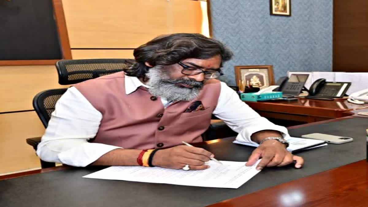 दिल्ली में झारखंड का निवेश रोडशो, कई बड़ी कंपनियों संग 1.35 लाख करोड़ के समझौते
