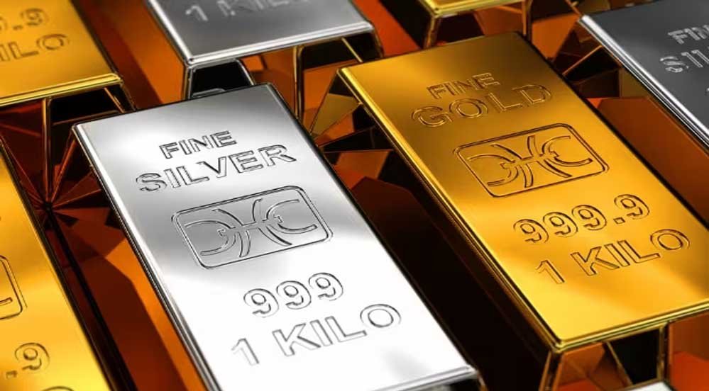 Gold-Silver Price Today: चांदी में भारी गिरावट जारी, 13 दिन में ₹13,000 सस्ती, सोना भी हुआ धड़ा