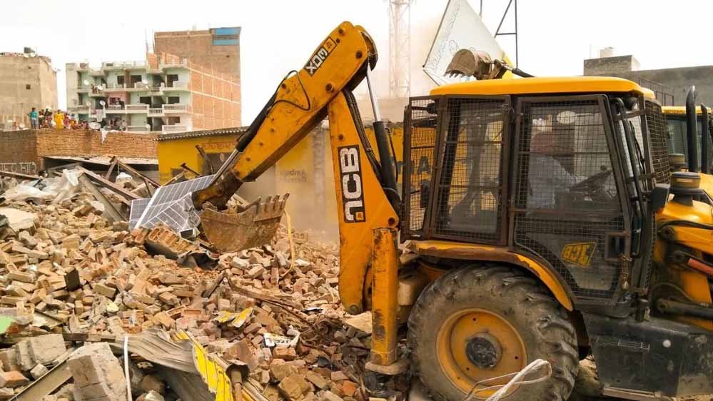 Patna News: अतिक्रमण पर चला बुलडोजर, DM ने खाली कराई जमीन; अब विकसित होंगे पार्क और खेल मैदान