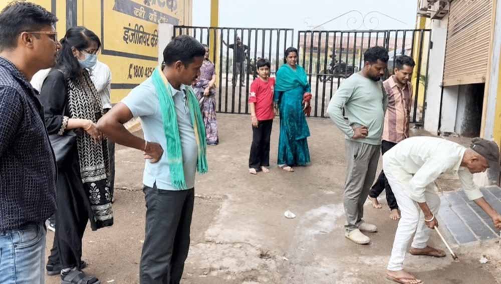 बिना लाइसेंस उर्वरक-कीटनाशक का भंडारण और निर्माण कर रहे दो गोदाम सील, भारी मात्रा में सामग्री ज