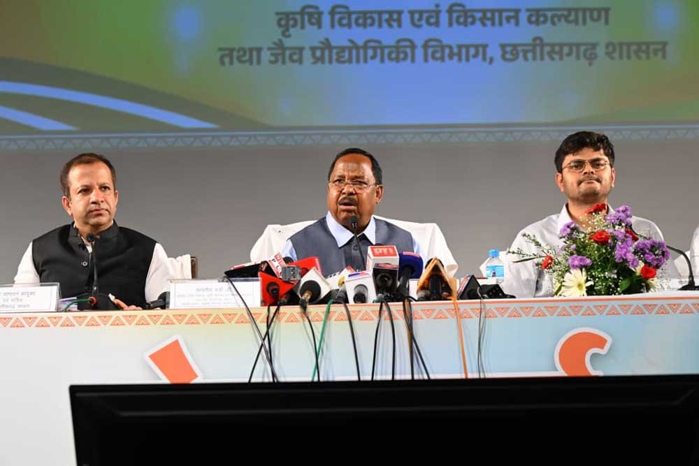 उर्वरकों का 98 प्रतिशत भंडारण, किसानों को डीबीटी से हजारों करोड़ की सहायता, उद्यानिकी, पशुपालन औ