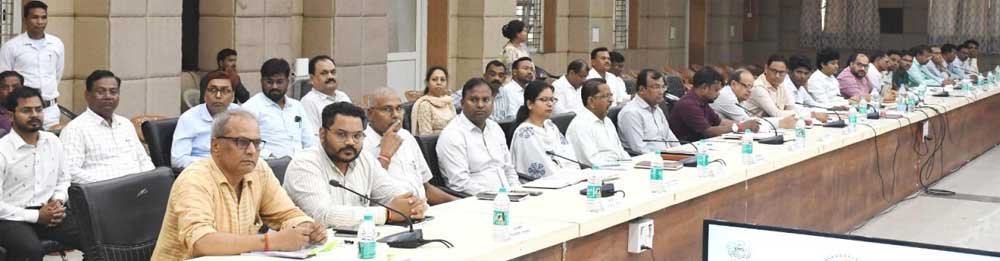 डीएमएफ की बैठक में पर्यटन आधारित रोजगार पर जोर