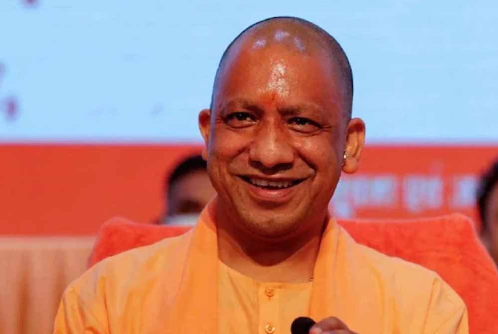 CM योगी आज वाराणसी से लॉन्च करेंगे 'मुख्यमंत्री शिक्षक कैशलेस चिकित्सा योजना', 12 लाख शिक्षकों 