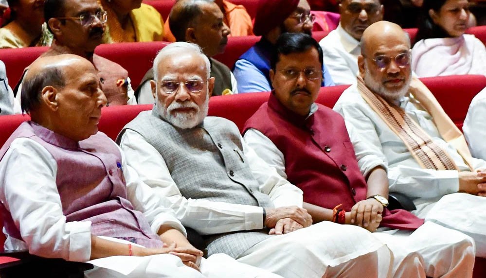 NDA के पास नहीं है दो-तिहाई बहुमत? FCRA बिल पर नरमी के पीछे क्या है सियासी गणित