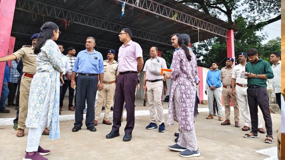 स्वतंत्रता दिवस की तैयारियों को लेकर कलेक्टर झा सख्त, समय-सीमा में सभी व्यवस्थाएं पूरी करने के 