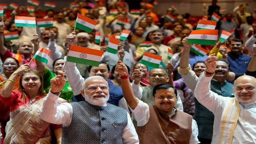 Student Protest: छात्रों के समर्थन में NDA सांसदों का संसद में मार्च, राहुल गांधी को घेरने की त