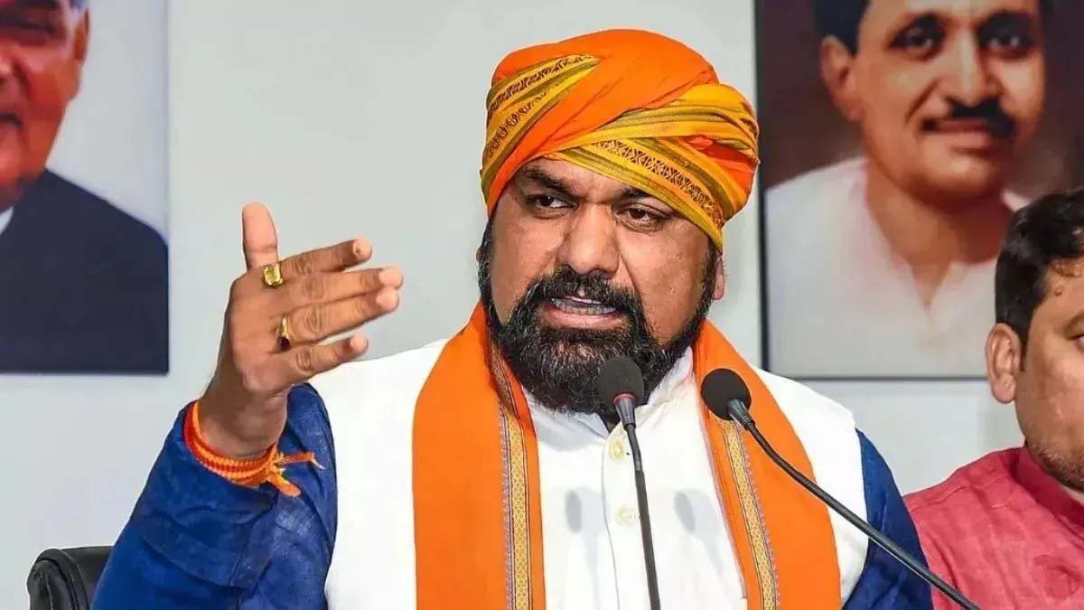 जनसुनवाई में खुली रिश्वतखोरी, मंत्री लखेंद्र पासवान ने तुरंत लिया एक्शन