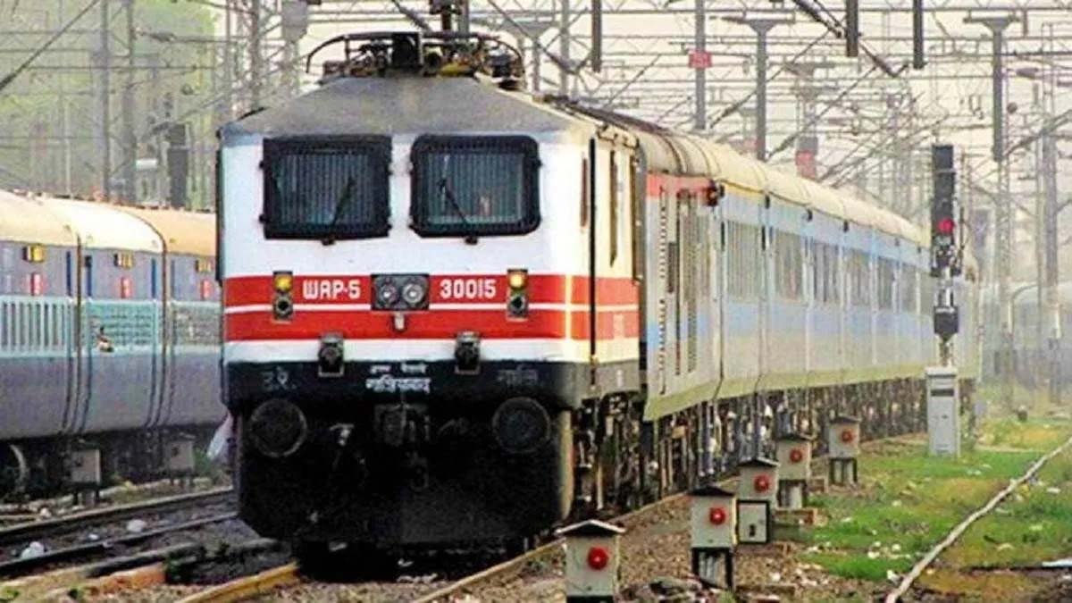 रक्षाबंधन पर यात्रियों की बल्ले-बल्ले, 6 स्पेशल ट्रेनें और 8 ट्रेनों में लगेंगे अतिरिक्त कोच