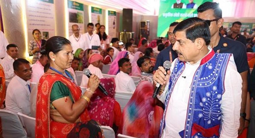 CM डॉ. यादव ने कृषि सखियों से किया संवाद, किसान महिलाओं ने बताई बढ़ती आय की सफलता की कहानी