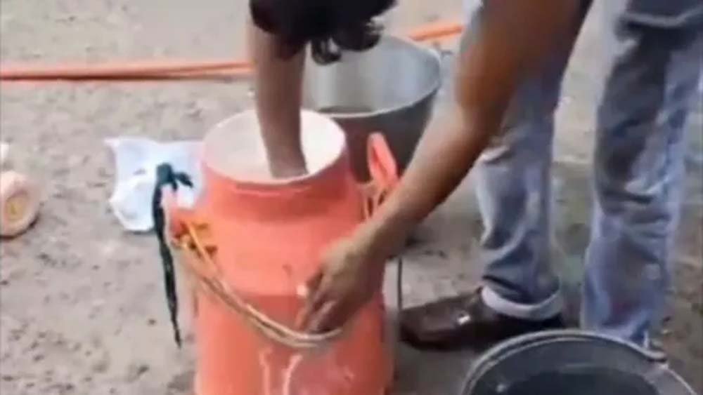 गुदड़ी चौक में केमिकल मिलाकर दूध बनाने की शिकायत, प्रतिष्ठान पर छापेमारी की तैयारी