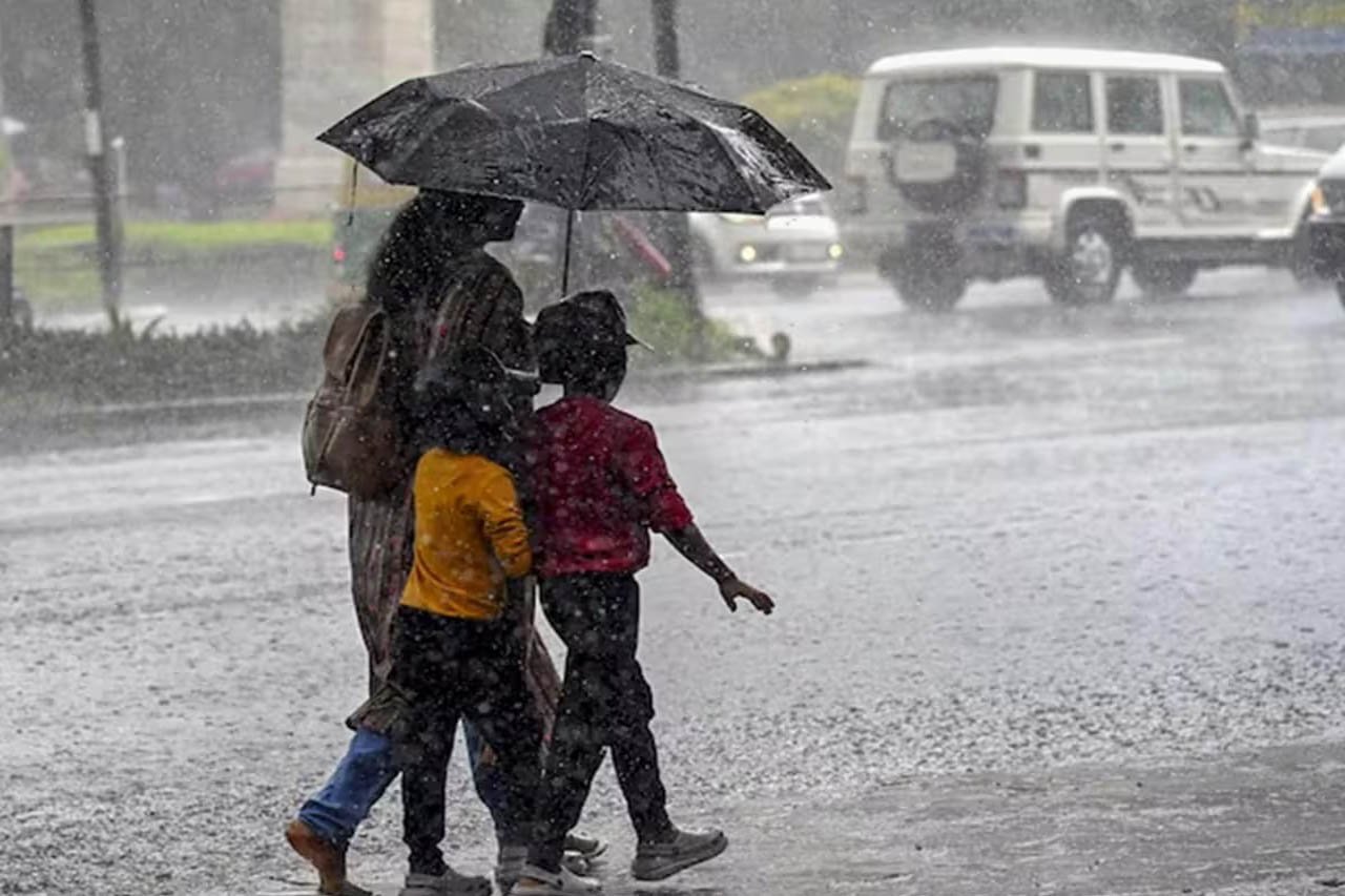 Weather Update: 3 अगस्त को बारिश का कहर, यूपी, बिहार, कश्मीर समेत कई राज्यों में भारी वर्षा और 