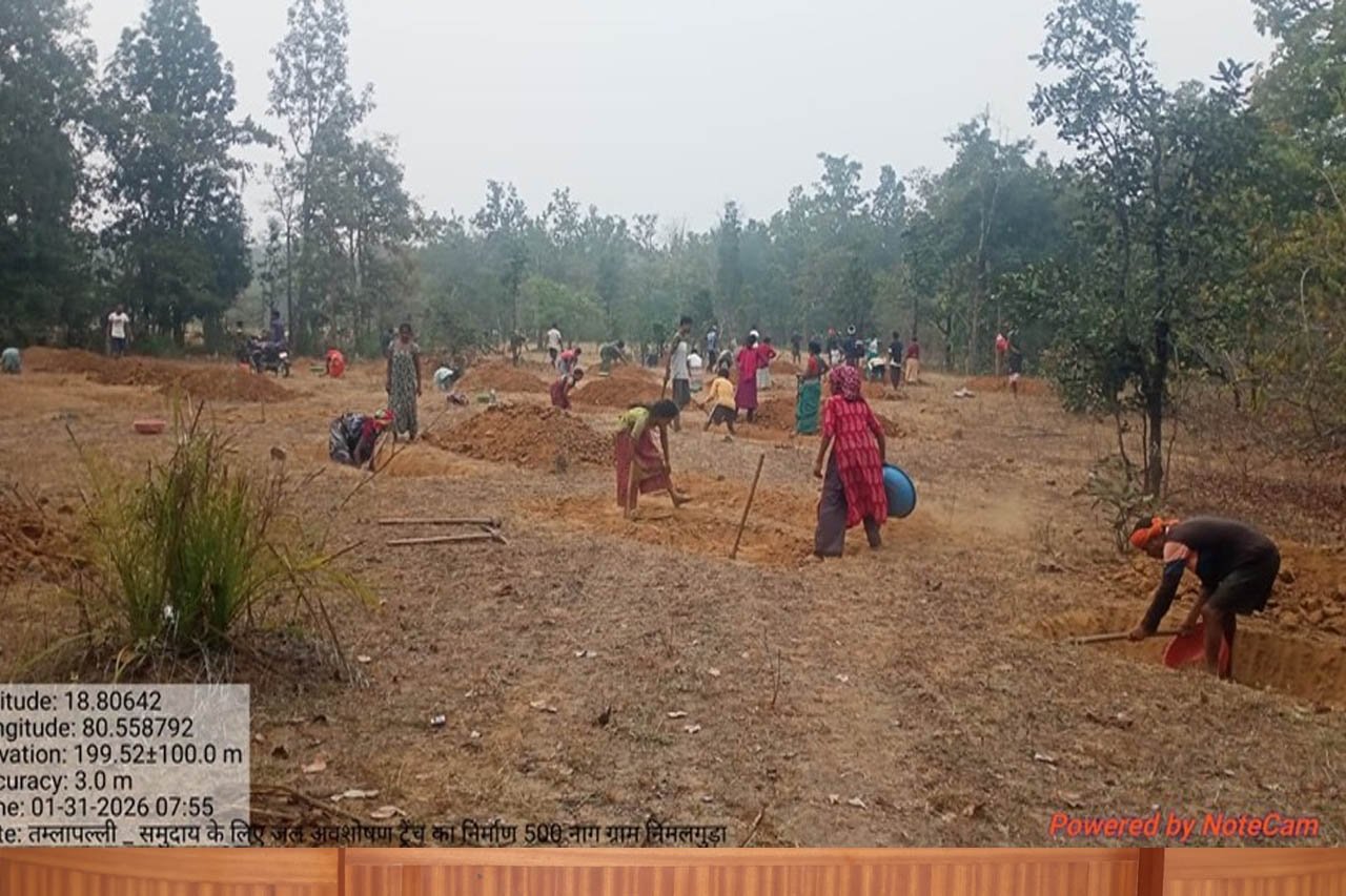 मनरेगा ने बदली निम्मलगुड़ा की तस्वीर, 500 जल अवशोषण ट्रेंच से बढ़ा भू-जल स्तर और मिला रोजगार
