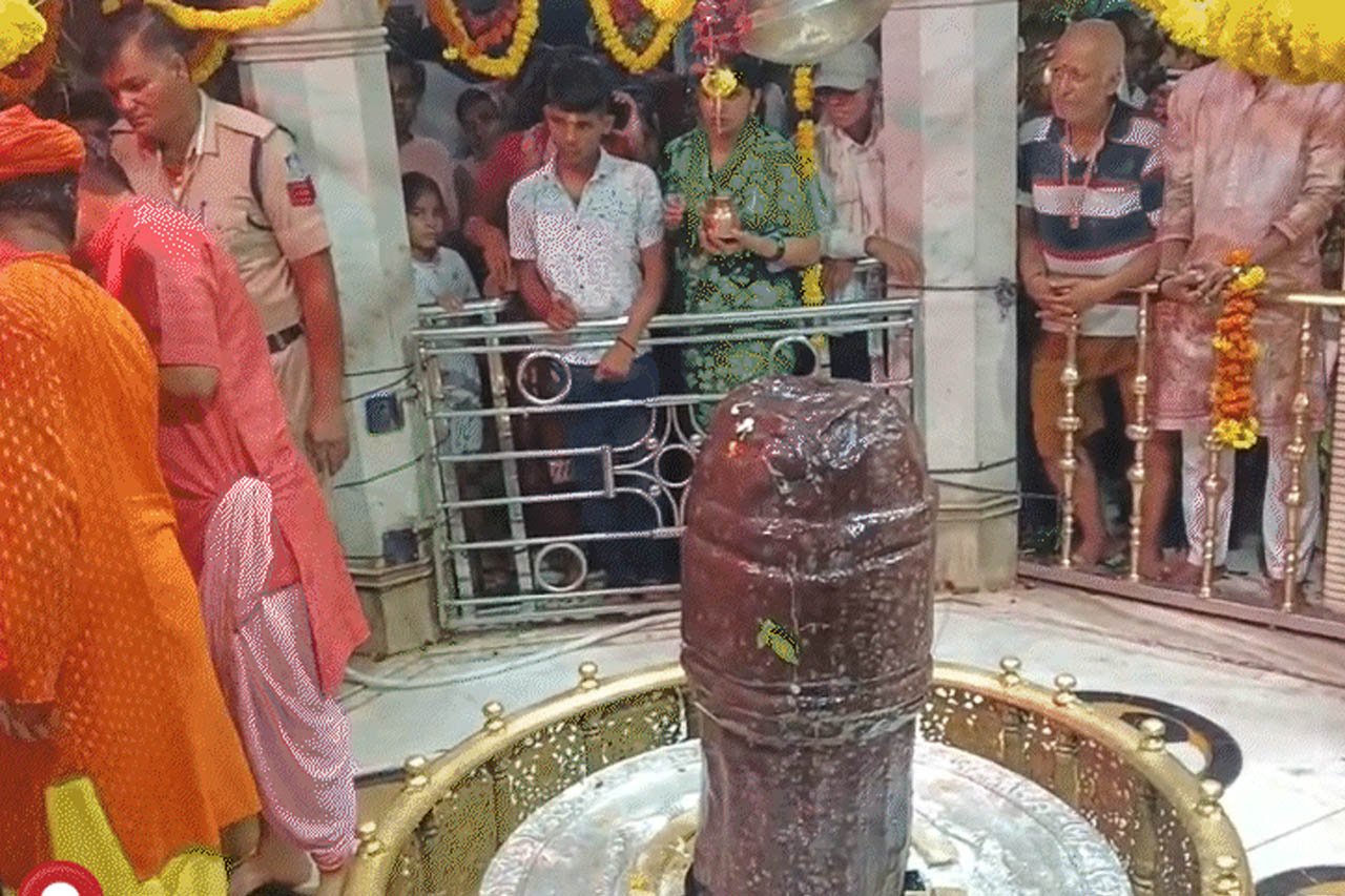 श्रावण में महाकाल के दरबार में रिकॉर्ड भीड़, 1.10 लाख भक्तों ने किए दर्शन; प्रदेशभर में निकली क