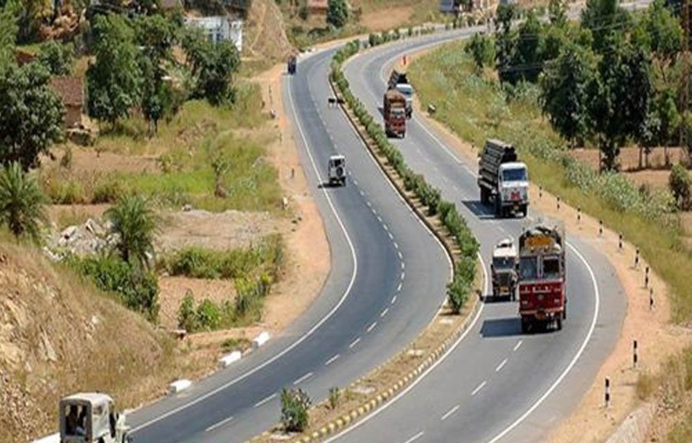 Property News: हाईवे के दोनों ओर 40 मीटर तक नहीं होगा निर्माण, सरकार ने जारी किया नया आदेश