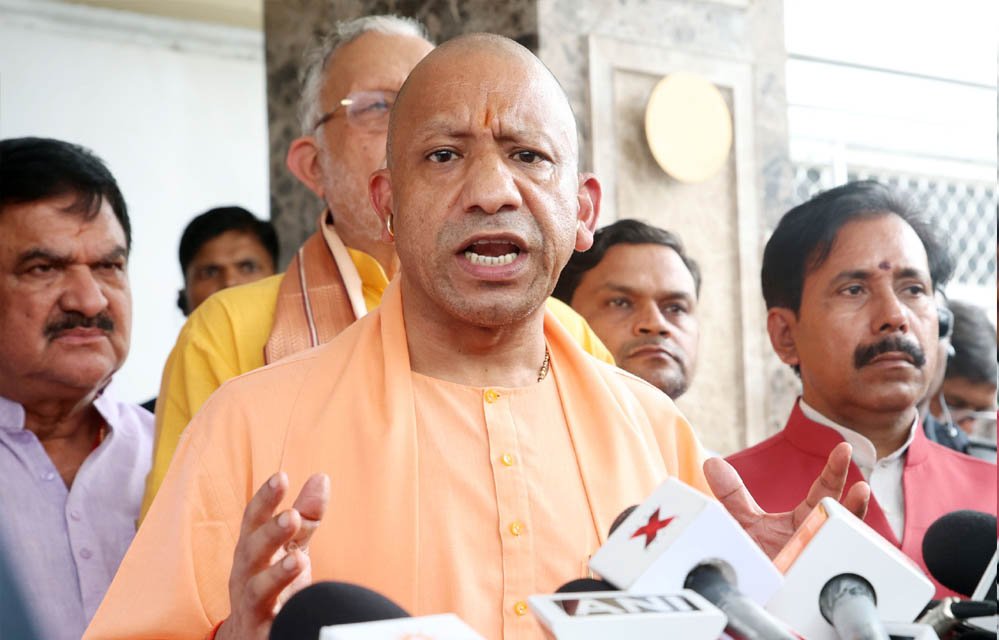 सीएम योगी ने मानसून सत्र के दूसरे दिन सदन में सपा समेत विपक्षी दलों के नेताओं को दिखाया आईना