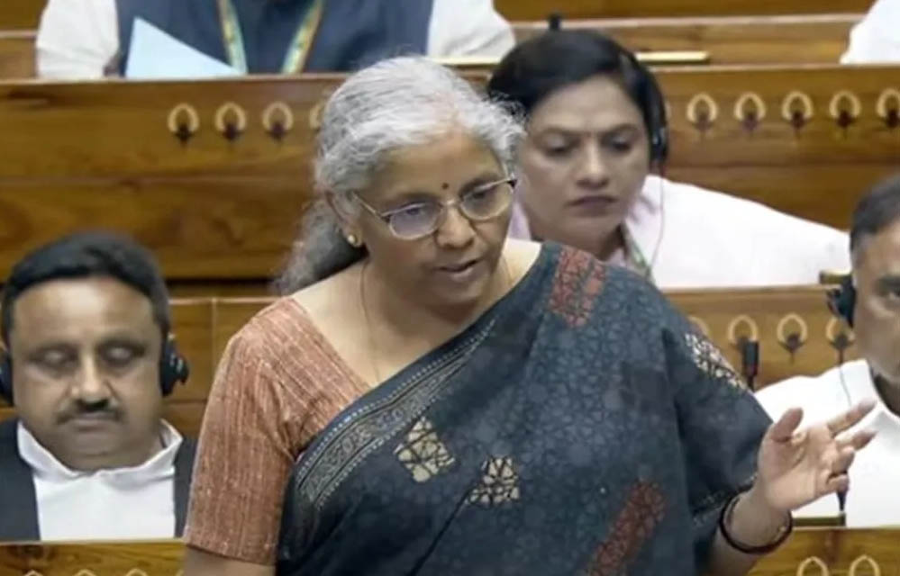 Income Tax Amendment Bill: संसद में आज बड़ा दिन, टैक्स नियमों में बदलाव और बैंकिंग सुधारों पर स