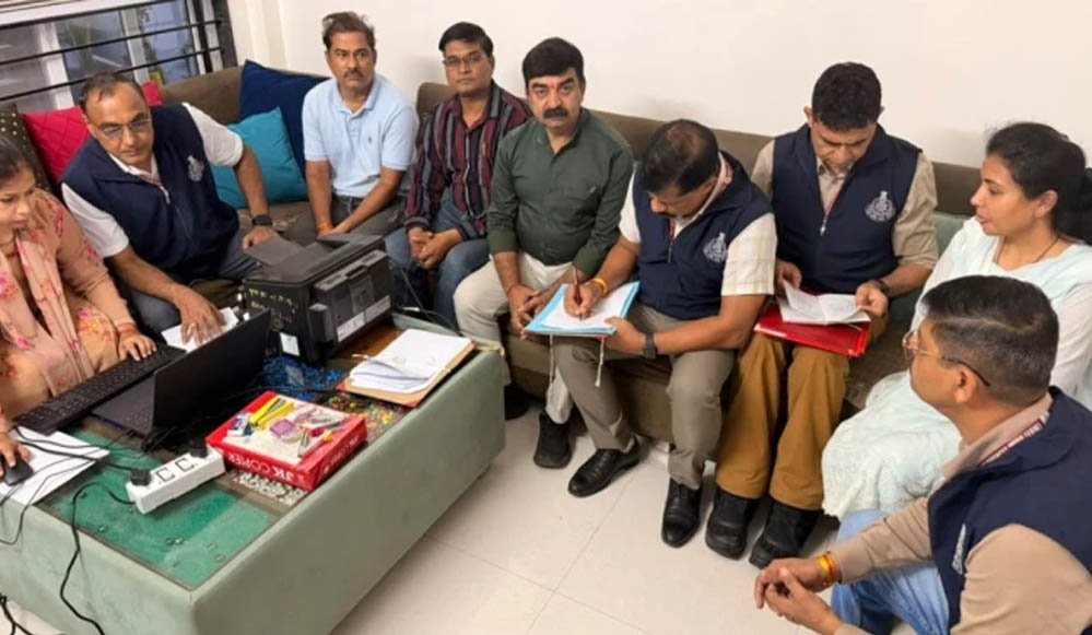 Indore Raid: मेडिकल विभाग के स्टोरकीपर राकेश गोरखे के कई ठिकानों पर कार्रवाई, 110% अधिक संपत्ति