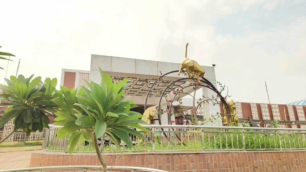 शिवपुरी रेलवे स्टेशन का हुआ कायाकल्प! 20 करोड़ की लागत से मिलीं अत्याधुनिक सुविधाएं, बदल गई पूर