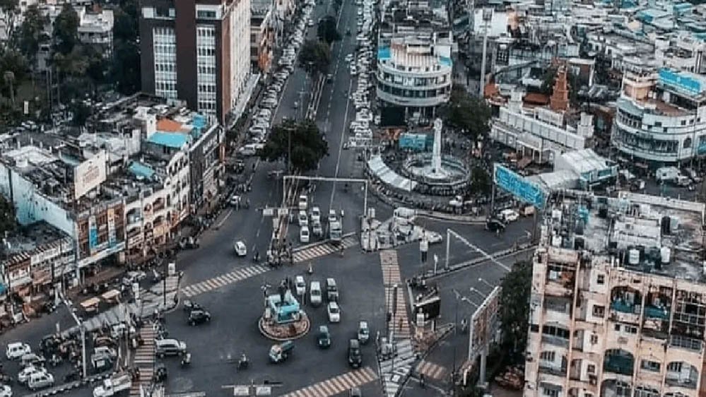 भोपाल में व्यावसायिक गतिविधियों पर सुप्रीम कोर्ट सख्त: केवल 15% के पास परमिशन, बंद हो सकते हैं 