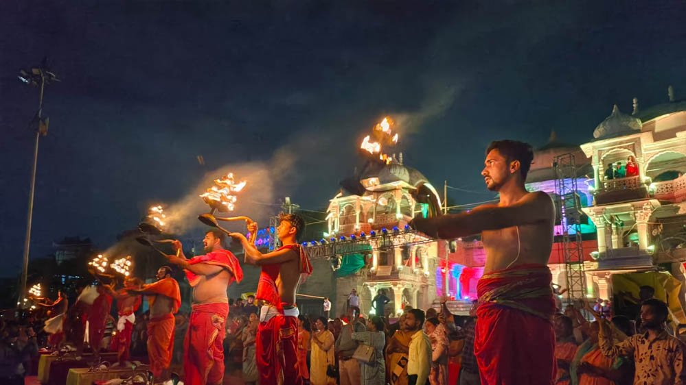 Ujjain Shipra Aarti Controversy: रामघाट पर जमकर हुआ हंगामा, विवाद के बीच महाकाल मंदिर समिति ने 