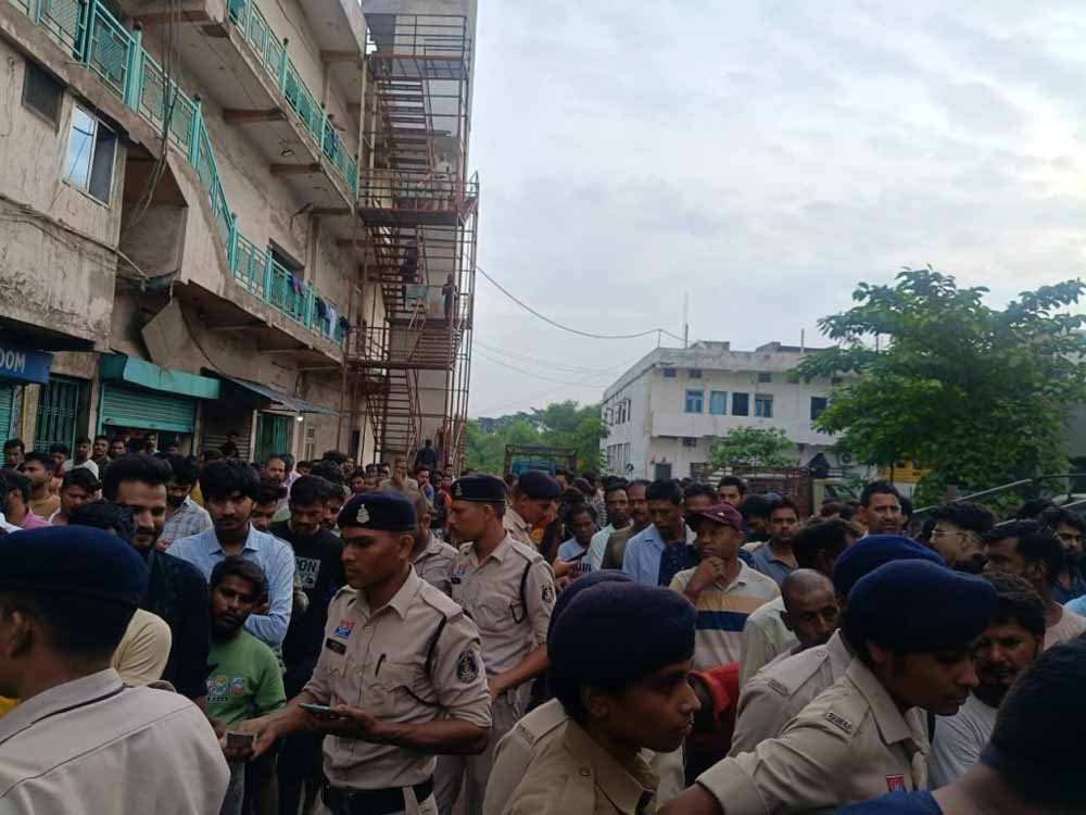 CG के रायपुर में पुलिस की सघन कार्रवाई, 600 अवैध प्रवासी-किरायेदारों का सत्यापन, 6 संदिग्ध रडार