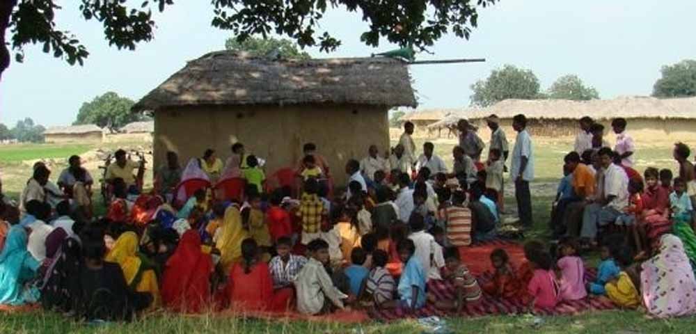 CG के बस्तर में सामाजिक न्याय की अनूठी परंपरा, अपराध करने पर देना पड़ता है सामूहिक भोज