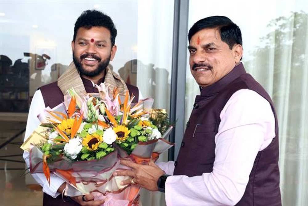 मुख्यमंत्री डॉ. यादव से केंद्रीय नागरिक उड्डयन मंत्री नायडू ने की सौजन्य भेंट