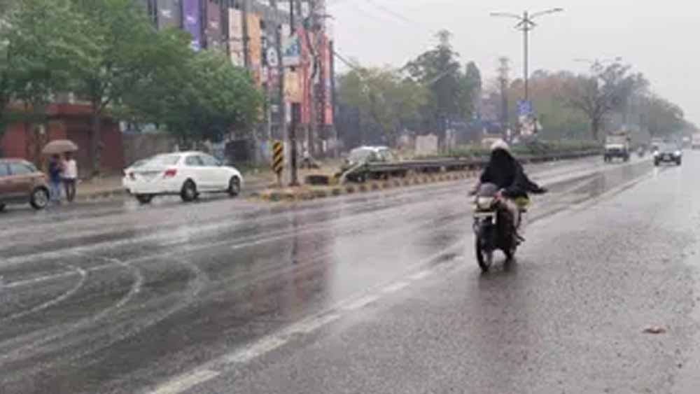 छत्तीसगढ़ में 3 दिन झमाझम बारिश का अलर्ट, कई इलाकों में वज्रपात और गरज-चमक का खतरा
