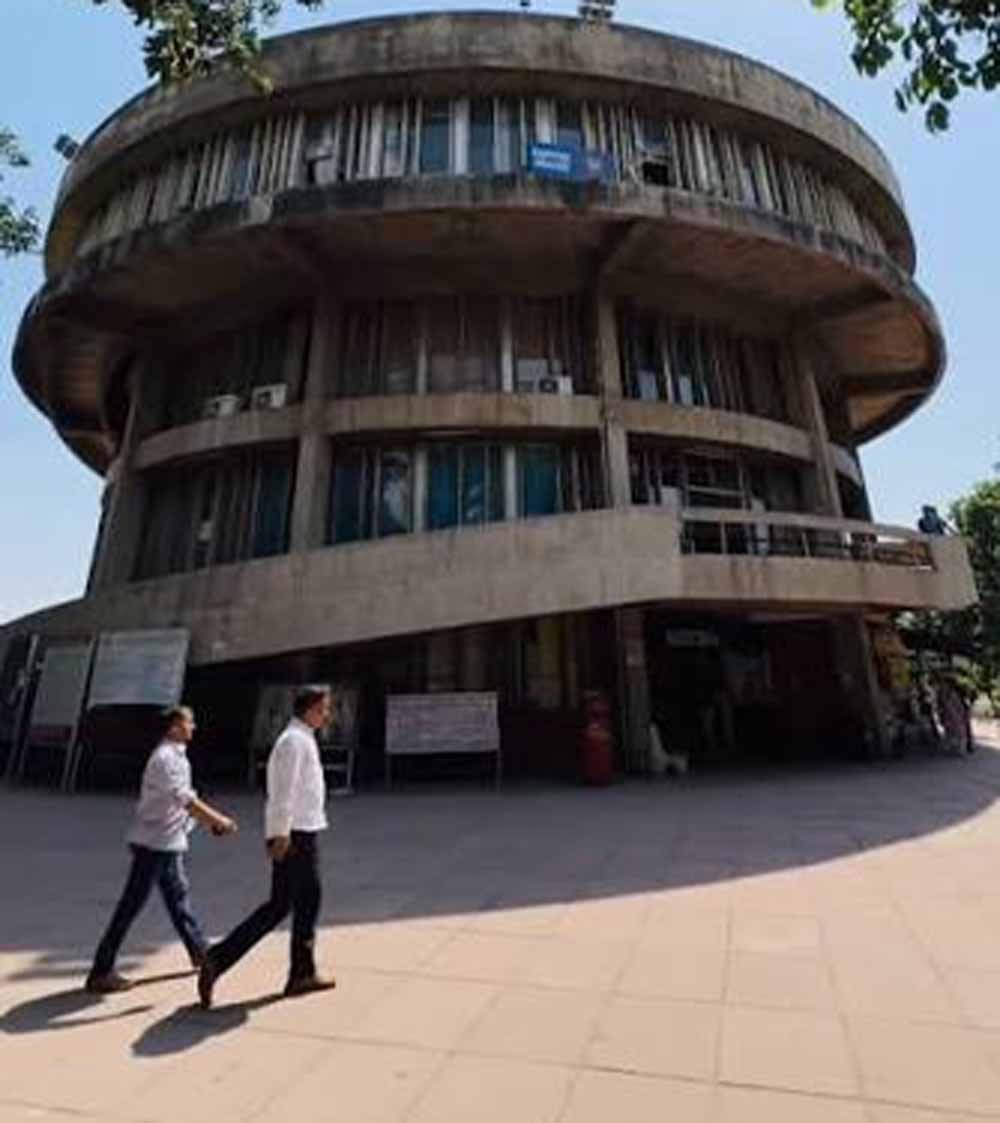 Punjab University में बम धमाके की धमकी से हड़कंप, स्टूडेंट सेंटर की जांच में जुटी एजेंसियां