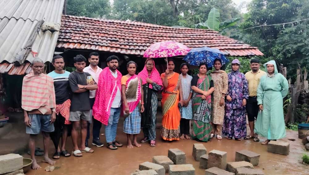प्रशासन की तत्परता से टले दो बाल विवाह भारी बारिश के बीच गाँव पहुँचकर बच्चों का सुरक्षित भविष्य