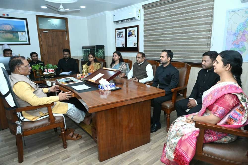 प्रशासनिक सेवा जनविश्वास अर्जित करने का माध्यम, संवेदनशीलता और पारदर्शिता को बनाएं कार्यशैली का