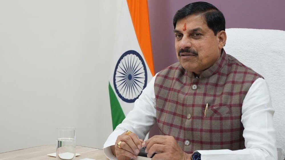 Datia By-Election Result के बाद MP सरकार में बड़े बदलाव के संकेत, नॉन-परफॉर्मेंस अफसरों पर होगी