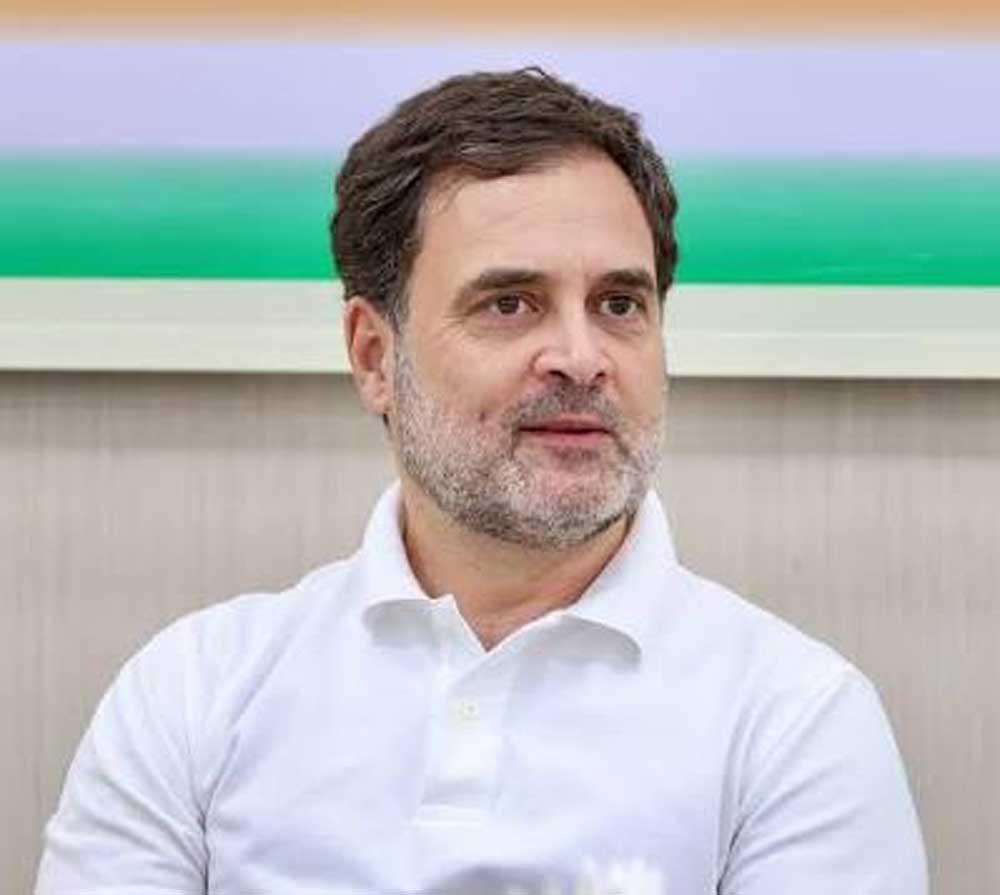 राहुल गांधी के दादा फिरोज गांधी की कब्र पर भाजपा विधायक ने पुष्प अर्पित किए, उपेक्षा पर दिखाया 