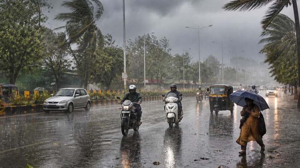 शिवपुरी में रातभर बारिश से नदियां उफान पर: रास्ता बंद, गांवों में घुसा पानी; जानिए आपके जिले मे