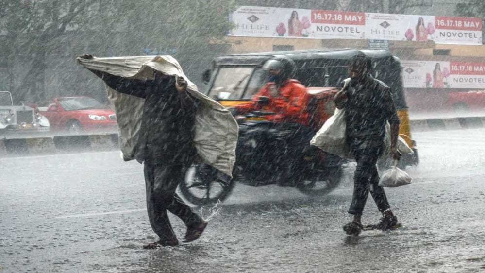 मध्य प्रदेश में बारिश का दौर तेज, खरगोन-खंडवा में जमकर बरसे बादल; 13 जिलों में येलो अलर्ट