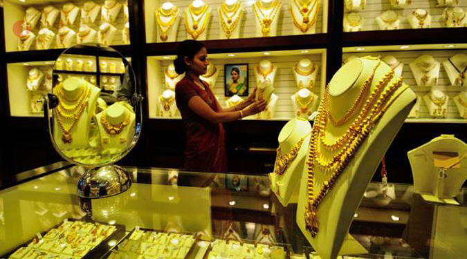 Gold shines for 4th day on global cues