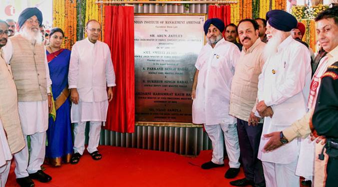 Jaitley lays foundation stone for IIM-Amritsar campus