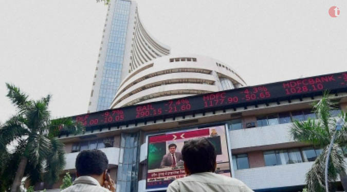 Sensex retakes 28,000 mark, climbs up 91 points