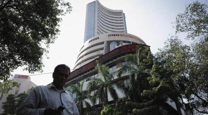 Sensex regains 28K level, climbs 177 pts in early trade